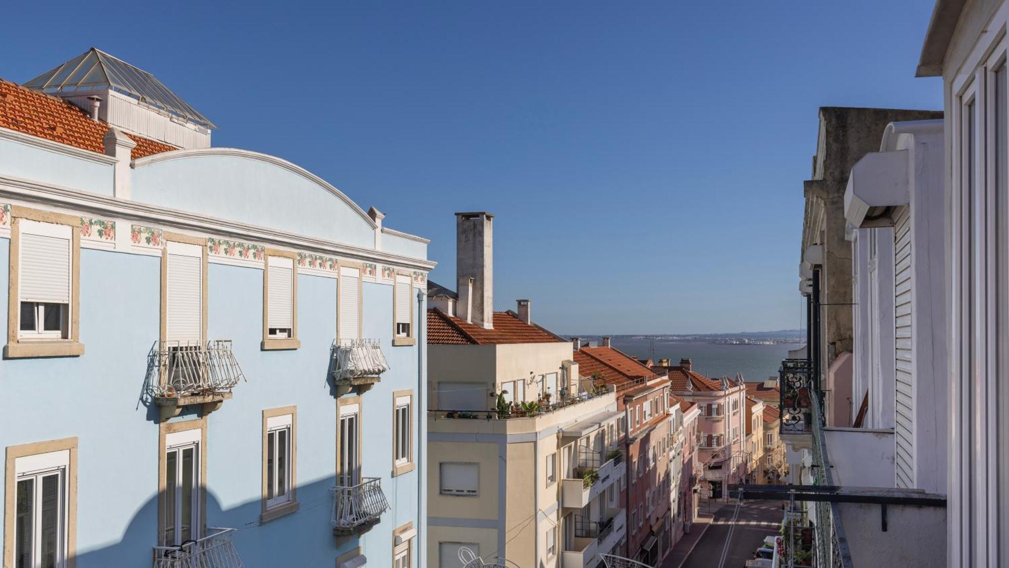 Classic Topfloor Apartment By Lovelystay Lisboa Ngoại thất bức ảnh
